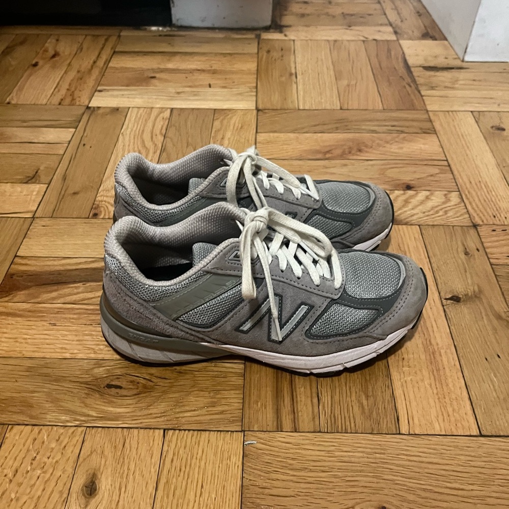 New Balance 990